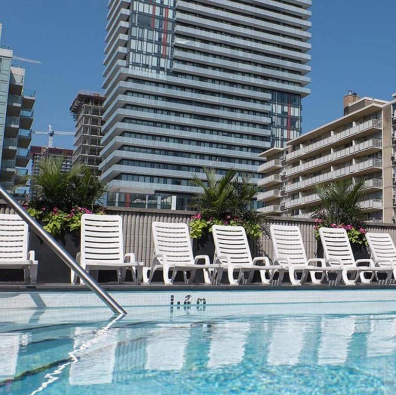 The Roehampton Hotel Toronto Bagian luar foto